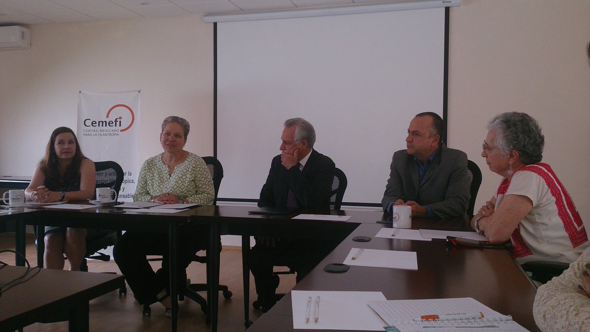 El Cemefi y <a href="/IAVE/">IAVE</a> firman acuerdo para realizar la Conferencia Mundial de Voluntariado en 2016 en México