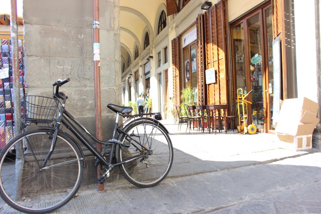 srustudents's tweet photo. Even the small things in Florence are beautiful #chasingitaly http://t.co/T4bgH2Stsn