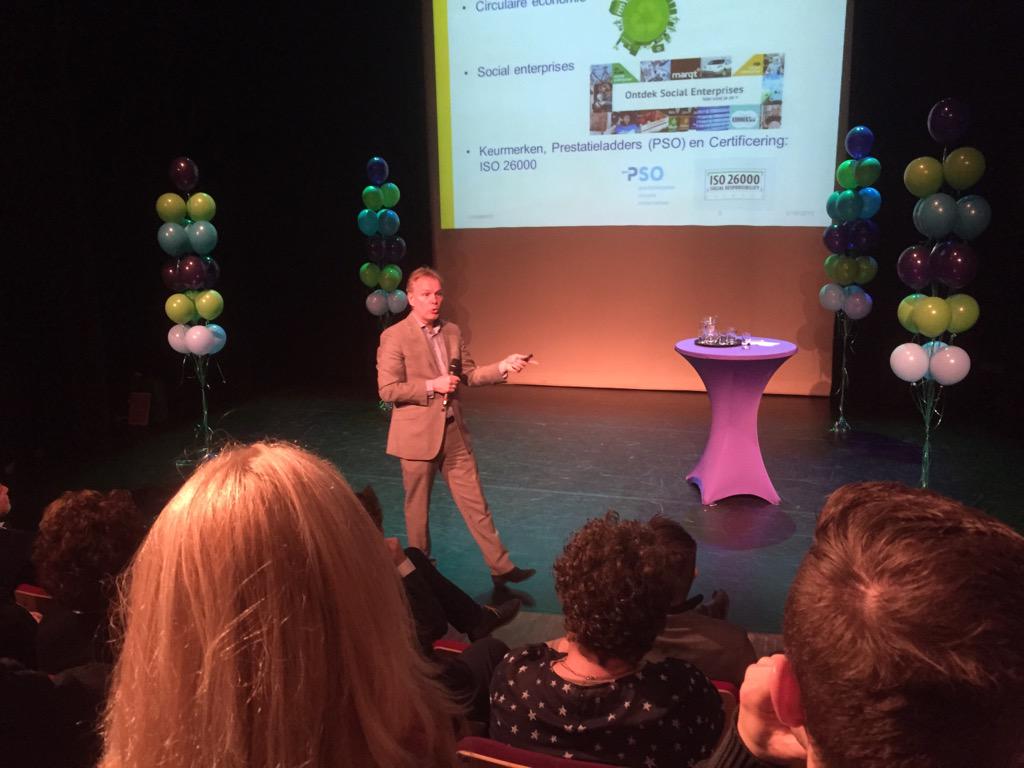 OADronten's tweet image. Optreden van @OttenBert tijdens de Ondernemersacademie Dronten.