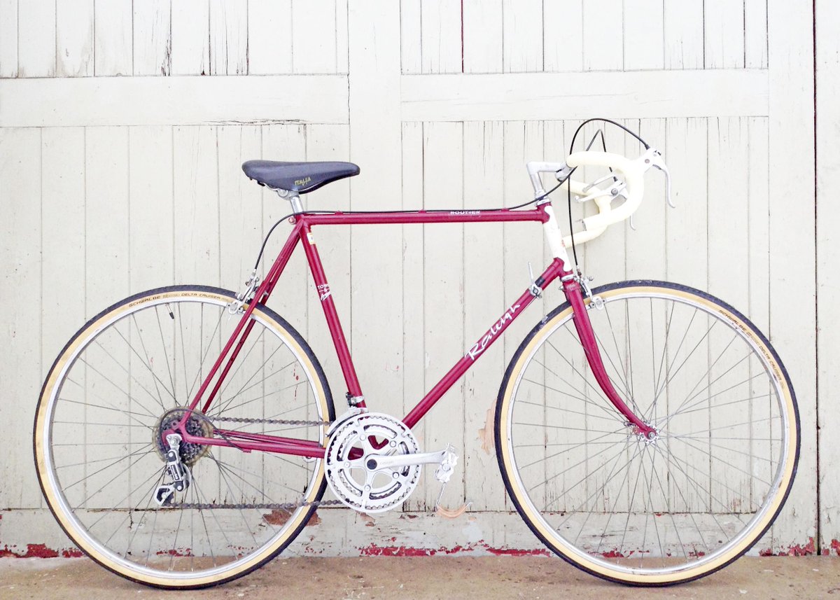glorydaysbikes's tweet photo. 80's restored Raleigh racer, ideal for L'Eroica £195 including delivery #vintagebike #cycling http://t.co/v7RCSl6SRM http://t.co/00a5hgr9CR