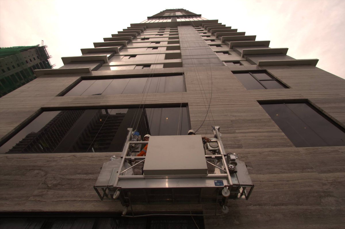 FBAGomyl's tweet photo. This building is 280m high and the powered platform has been designed and manufactured by FBA Gomyl GmbH + Monorail. http://t.co/5tukjnxgYw
