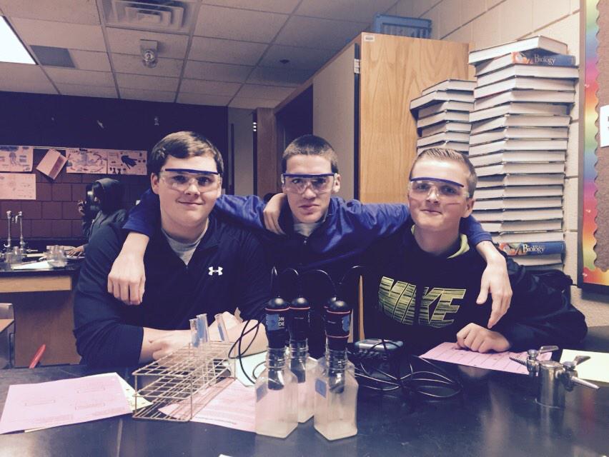 biotushie's tweet photo. #eptpush. Ss working on high tech respiration lab http://t.co/DlEstJkuNY