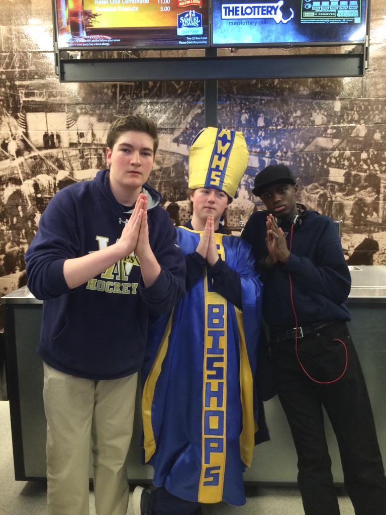 thediaudiau's tweet photo. @SMACKHigh Game is done ✌️ but we won 💯🔥 #AWHS #TDGarden 💙💛 #DCUBound 🏀 http://t.co/epJCwUv7ye