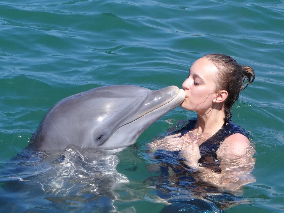 BekaWilson's tweet photo. #BGFirsts my first time out of the country and first time this close to a dolphin! #BGCrew #ad #BeingGirl http://t.co/9Ac2YbqArA