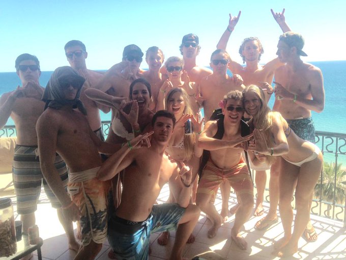 Mex squad http://t.co/ZY4OfGVxua<a href="/tag/cancersucks"class="tags"><span>#cancersucks</span></a>