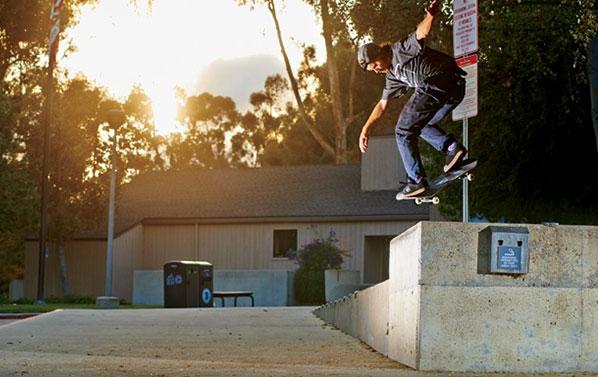 Happy Birthday to one of the gnarliest dudes in skateboarding, <a href="/chrisjoslin_/">Chris Joslin</a>! ht.ly/KaOWP #YBAm2014