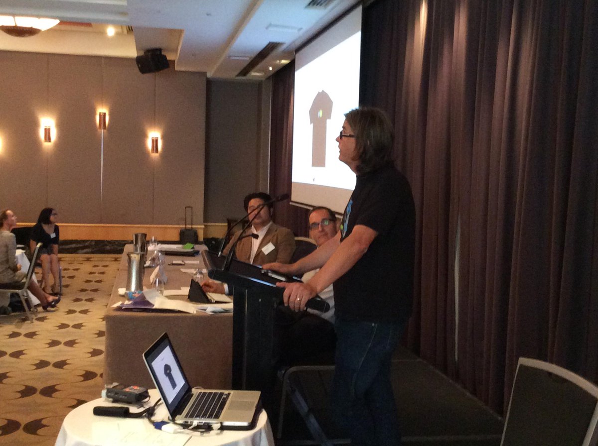 NewLawNewRules's tweet photo. .@rexster wowing the #How2Compete forum on future of firms with Deloitte Private Connect http://t.co/iHfFtweYY3 http://t.co/z8RfEQ4fkn