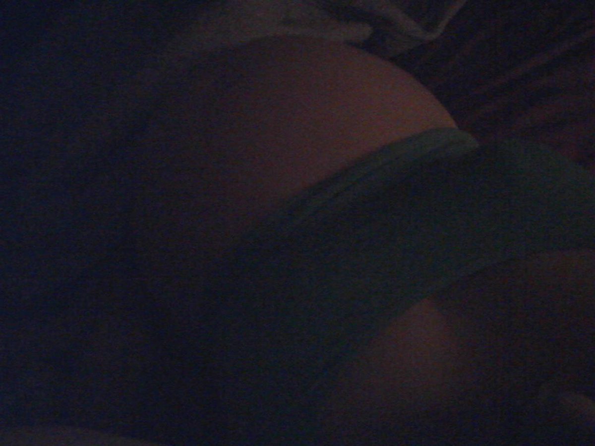 TomAndBree's tweet photo. Hey guys guess what, I'm pregnant again! Baby # 4 http://t.co/EZArBKh4Ab
