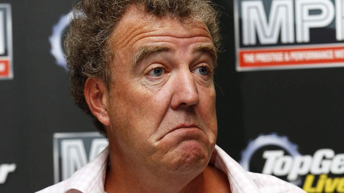 SkyNews's tweet image. Top Gear hosts joke about show's cancellation after BBC suspends Jeremy Clarkson over 'fracas' trib.al/E4k5MNd