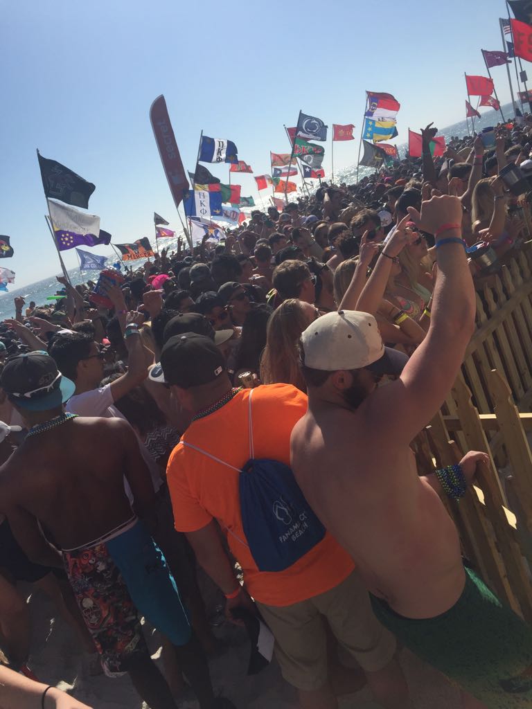 iloveyu_NOT's tweet image. I LOVE COLLEGE. #PCB #PCBWEEK2