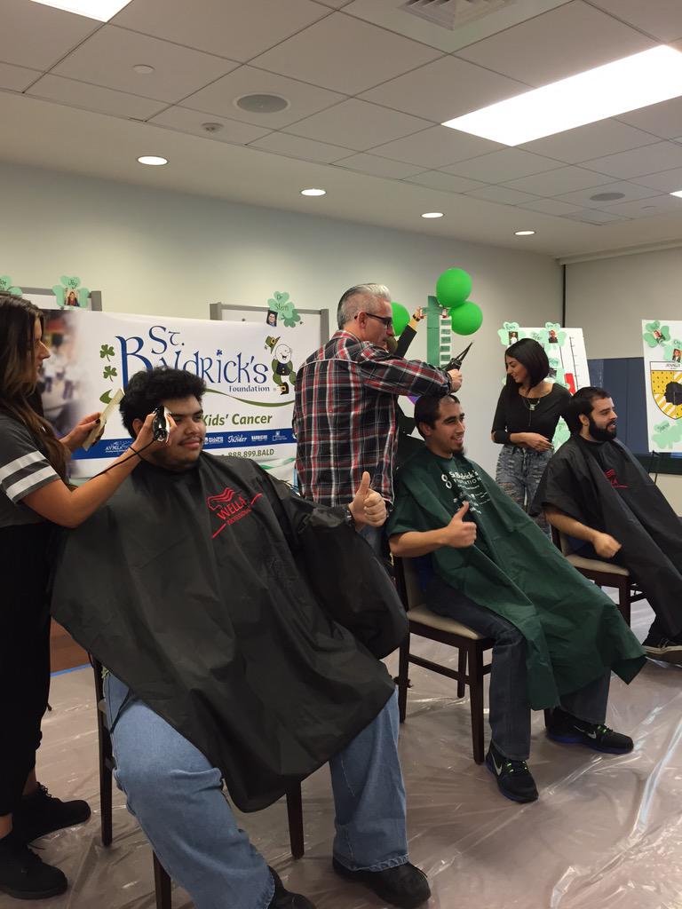 ZuckerSoM's tweet photo. Our first three MS1s shaving the way! #HUShaveTheWay @HofstraU http://t.co/2cTL9YAVTb