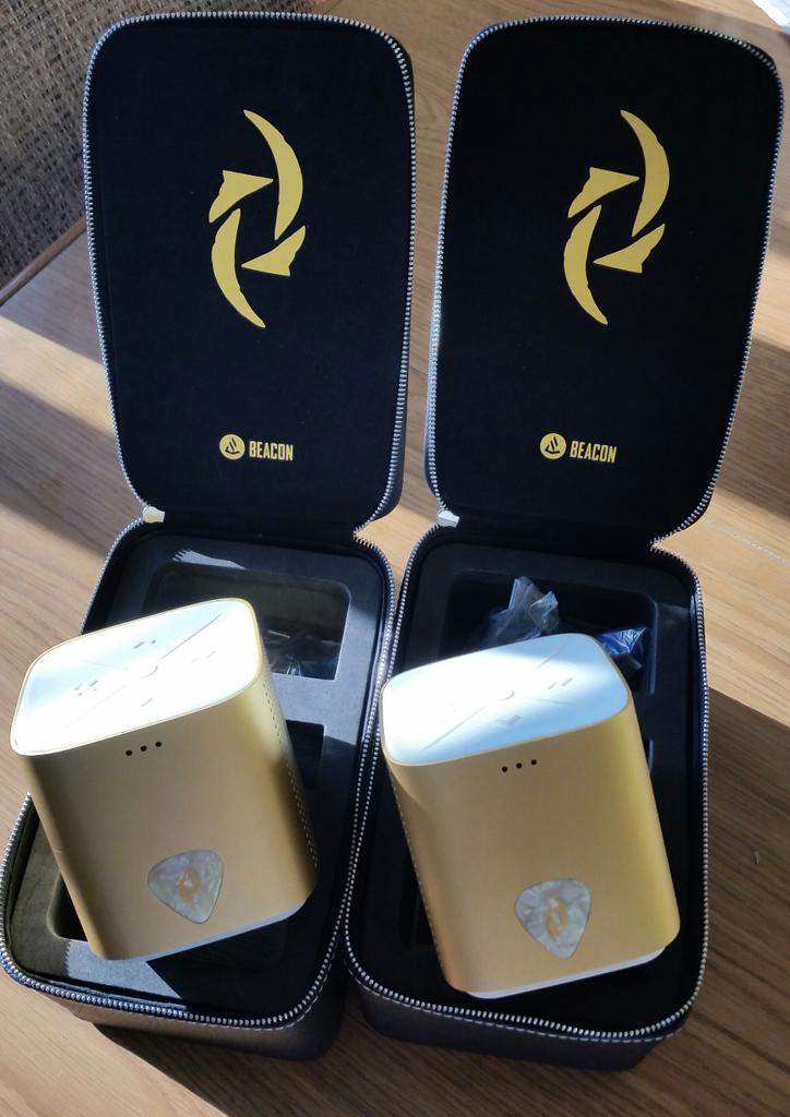 xraytd22's tweet photo. Finally got my SpecialEdition #halestorm  speakers from #BeaconAudio. In LOVE! @LZZYHALE @TheJoeStorm @Halestorm ♡ http://t.co/H4SvCghW3Q