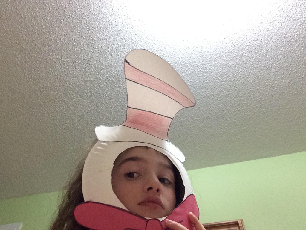 TaylorCBaumann's tweet photo. Battle of the hats! http://t.co/RCChxCBUzU