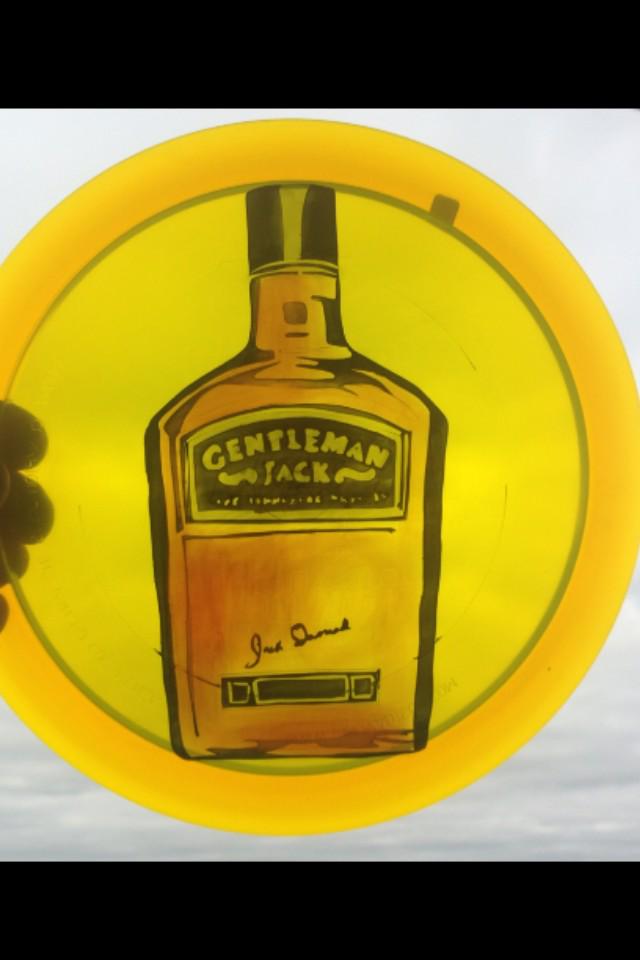 LetItFlyDiscs's tweet photo. Drinking aces while I drive on the teebox w/ this Thunderbird! @pdga@JackDaniels_US @GentlemanJackUS @AveryJenkins http://t.co/NMKzUVn1z8