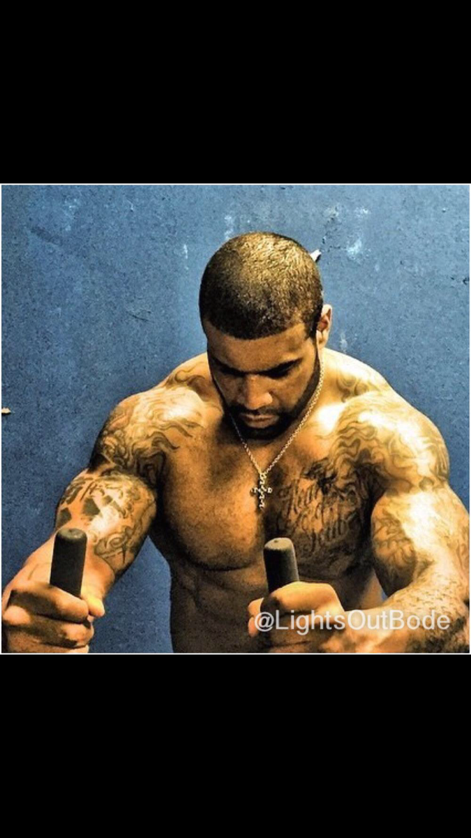 Bodebuild24_7's tweet photo. Former #NFL Player @ShawneMerriman Pays It Forward With Vemmaยฎ: http://t.co/HUnddEfzrK #Wellness #BodeBuild http://t.co/7PgBzLqpz7
