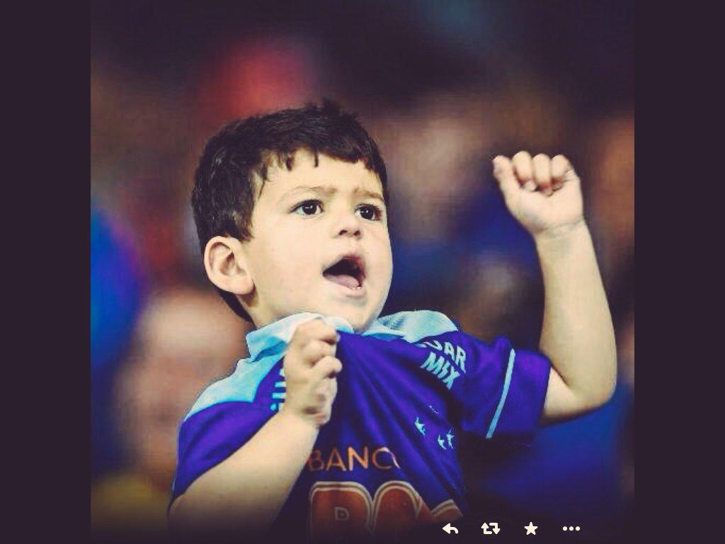 OohMeuZero's tweet photo. "Eles não tem ideia do que estão fazendo, desde 1921". #PalestraEterno @Eu_Sou_Cruzeiro @guerrilhacelest http://t.co/xZAsKeQjqt