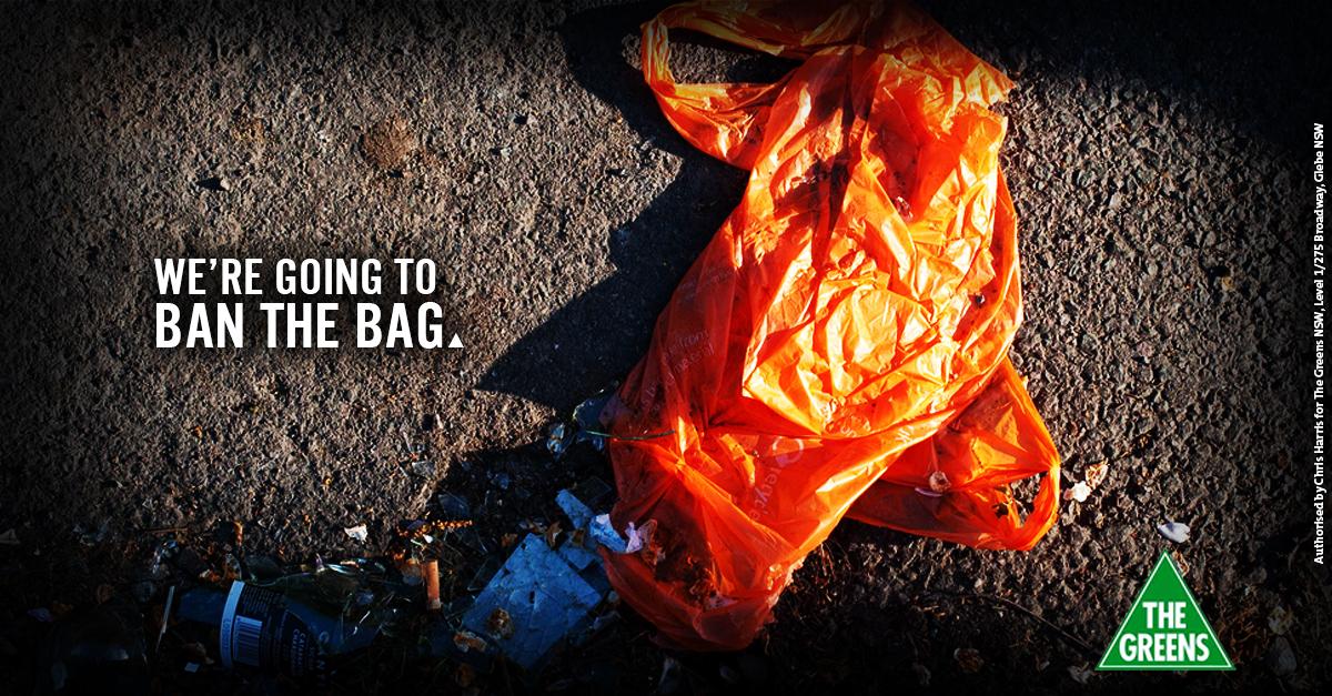 GreensNSW's tweet photo. We're going to #BantheBag @justinrfield #EnvironmentNow #GreensNSW #NSWVotes #Greens15 http://t.co/JsrDH6aJbe http://t.co/nHQ84nBpTW