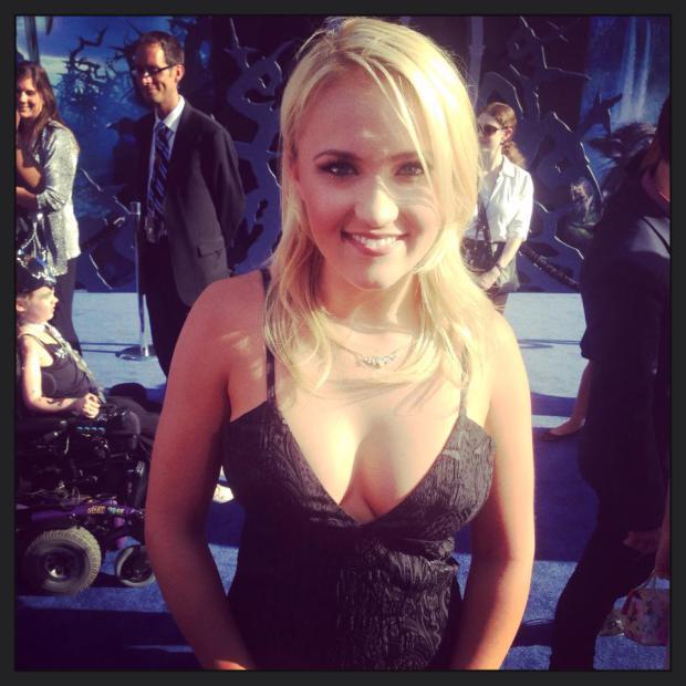  Happy Birthday Emily Osment!  