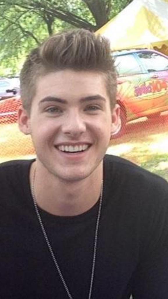 soundsxgay's tweet image. My reaction to the #EmisonCall.