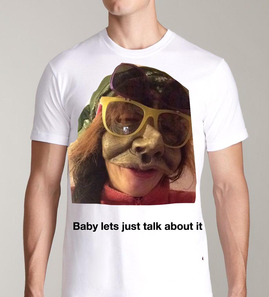 RAWRGOESSHAYLA's tweet photo. Hey im giving away free t shirts anyone want one @HannahLynnRios http://t.co/lm3dnW5mUO