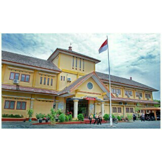 MarabuntaLeli's tweet photo. Disini, SMP ini, MARABUNTALELI akan dan selalu setia mengabdi. Terbilang kecil tp penuh kenangan dan pengorbanan :) http://t.co/oZE1rvIIWv