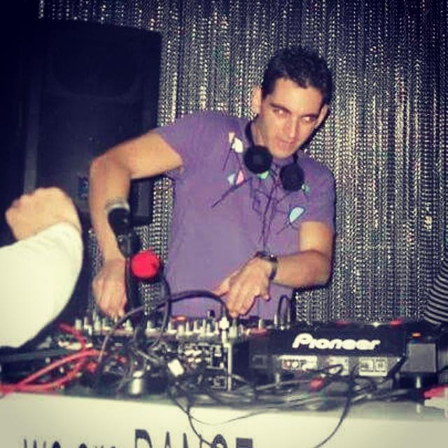 HartoDeejay's tweet photo. http://t.co/Dw3b6BHrDS