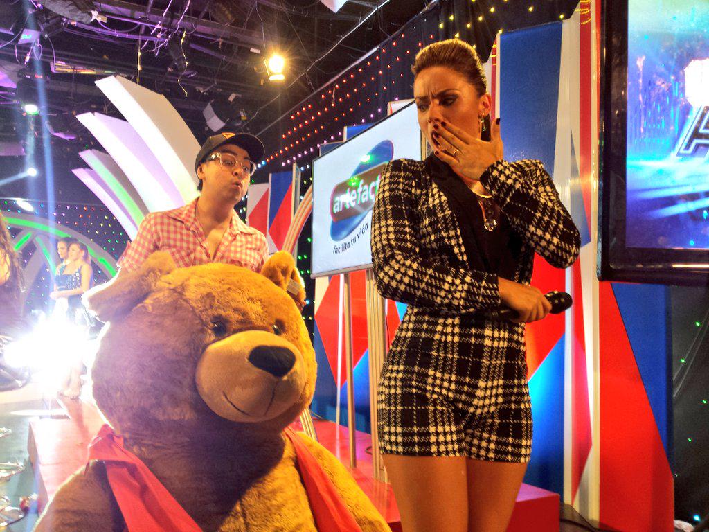 ¡Vamos por más #AtrevidosRegalones!
Ahora usa el HT #DualAtrevido.

¿Quieres las entradas? Sé parte del #RetoOso.