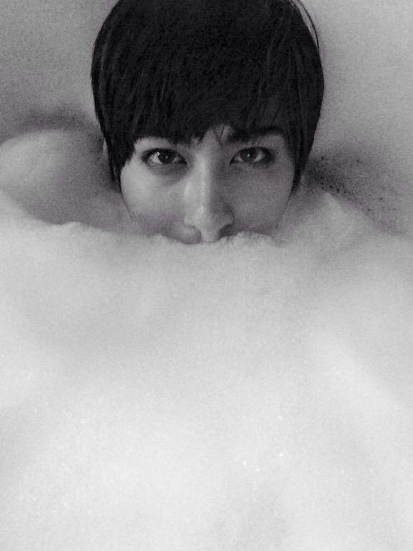 JAEHYOBB's tweet photo. _

             2015/01/21

             訳   熱いお湯で
                   入浴中の
                   バブルを
                   取り除きたいか？

_
https://t.co/HMJBh5JHut