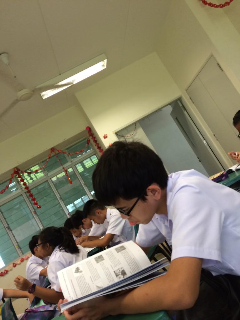 Howardswee's tweet image. I study hard