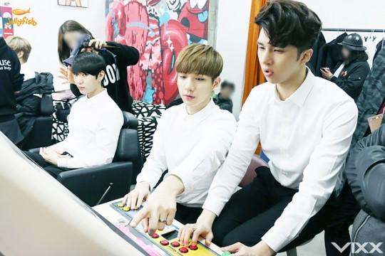 B_yifCLUsAANop5.jpg:large