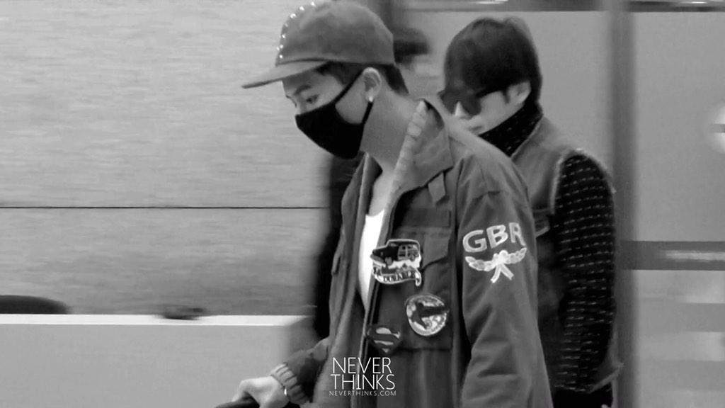 neverthinks_'s tweet photo. [CAM] 150223 인천공항 입국 #WINNER #송민호 #네띵 공항에서 런웨이하는 민호💕 http://t.co/3SoRdS5Hbt http://t.co/vnrYmzaWt6