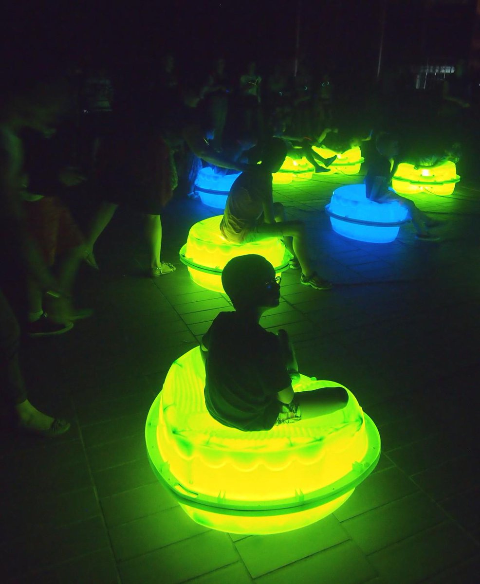dkillumination's tweet image. @enlighten_cbr 

  Just some of many the children at Enlighten enjoying my installation 'Polyphonic Electronic'