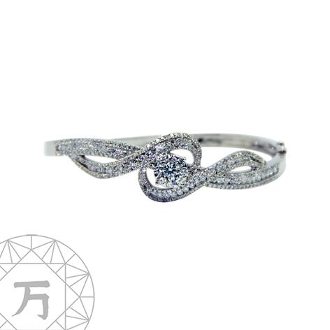 WanSignature's tweet image. Another great product by Wan Signature
#jewelry #luxury #surabaya #diamond