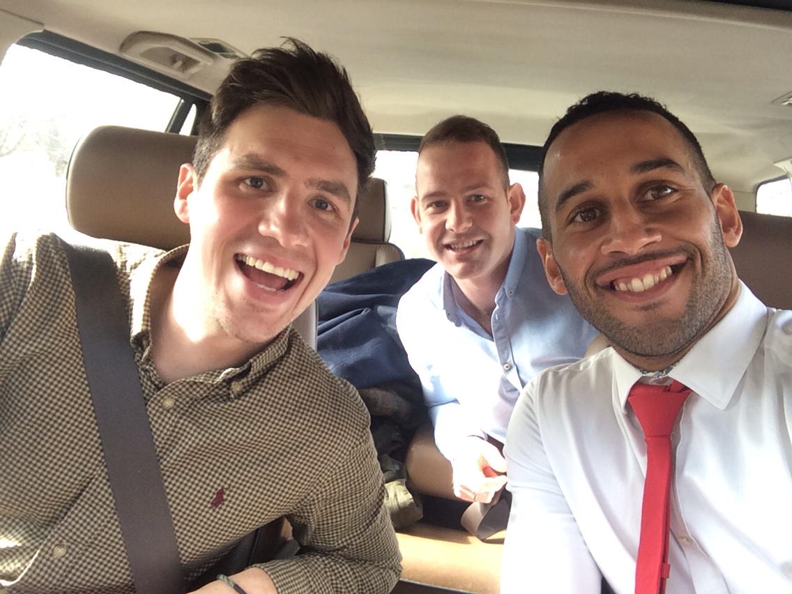 GeneSilva86's tweet photo. To the races! 🏇🏇💷 http://t.co/4eLNGdI5JG