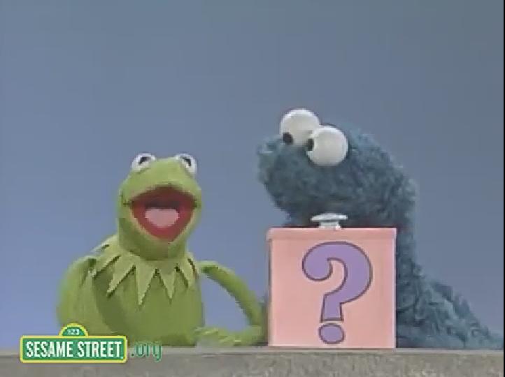MigueCorDi's tweet image. If you guess what's in the mistery box, I'll give you a cookie #firstconditional #Kermit #CookieMonster #ESL #EFL