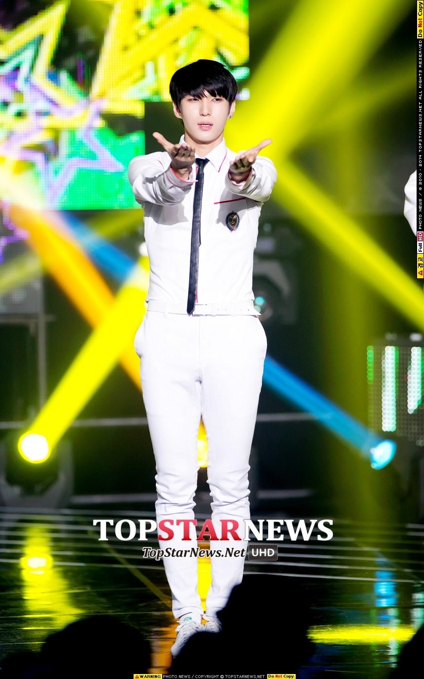 B_zbrF7UcAEEsZ1.jpg:large