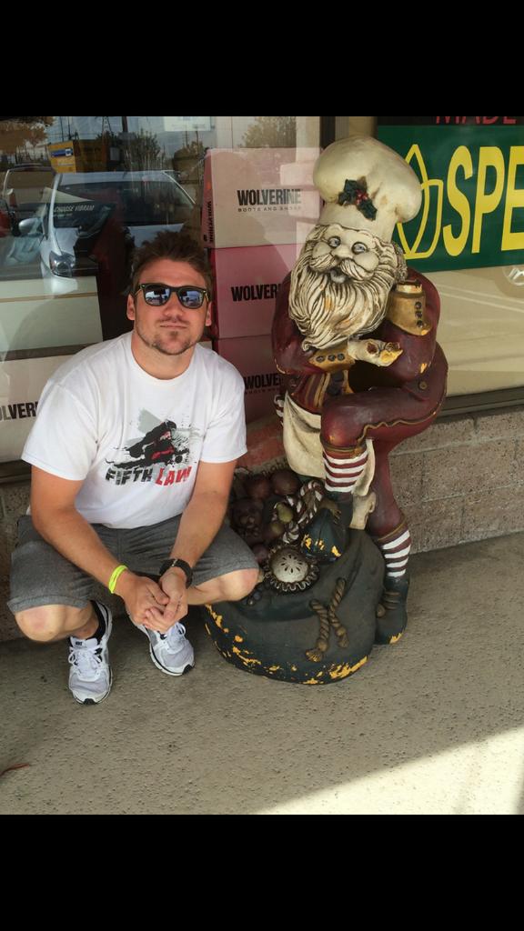 durrdrumer's tweet photo. @fifthlawband #BackbeatBand Mr. Pirate-Chef &amp; I are rocking #TikiBar #CostaMesa &amp; #Clubhouse #Placentia this weekend http://t.co/kugiWXgaa8