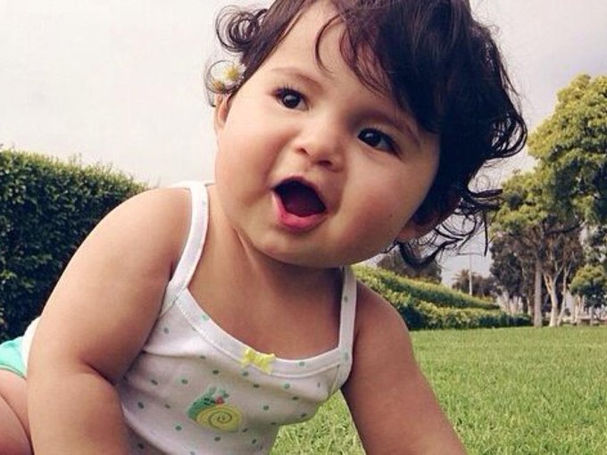 Walk walk with this little patootie. http://t.co/F6hU0qbu0d<a href="/tag/thongthursday"class="tags"><span>#thongthursday</span></a>