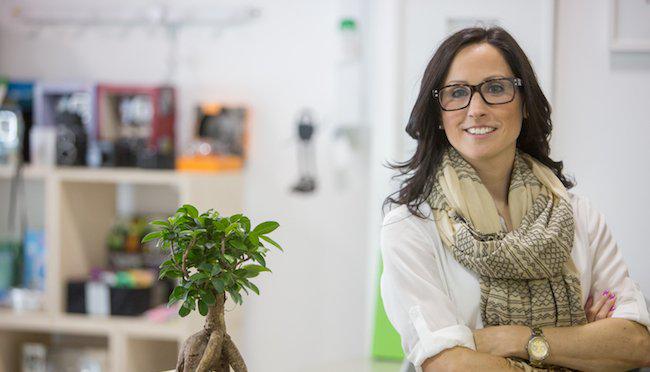 hootsuite's tweet image. When deciding what content to publish, remember these 3 important lessons: ow.ly/KaUV0