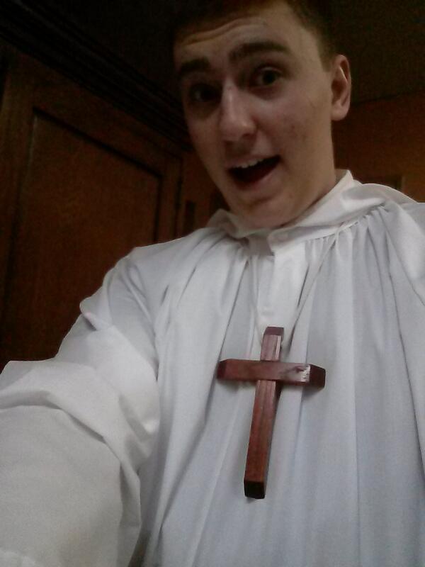 brenaud97's tweet image. Photos in the sacristy before mass &amp;gt;&amp;gt; #alterserver