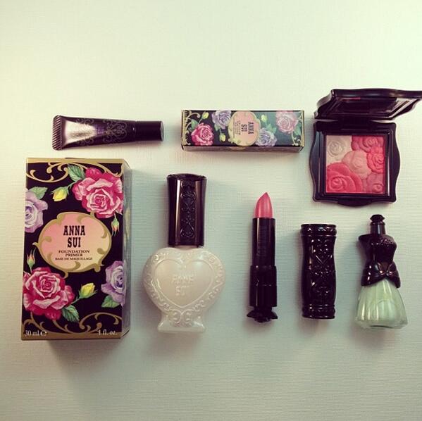davelackie's tweet photo. Last chance to enter our Anna Sui Makeup Collection contest. We draw tomorrow. To enter, follow @davelackie &amp; RT http://t.co/WPe0pAR4tm