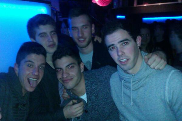 10nelo's tweet photo. Destruyendo noise ;) @davidgarciacerv @sercamr1 @borjaalemany #yobi http://t.co/bk5n3U0PVB