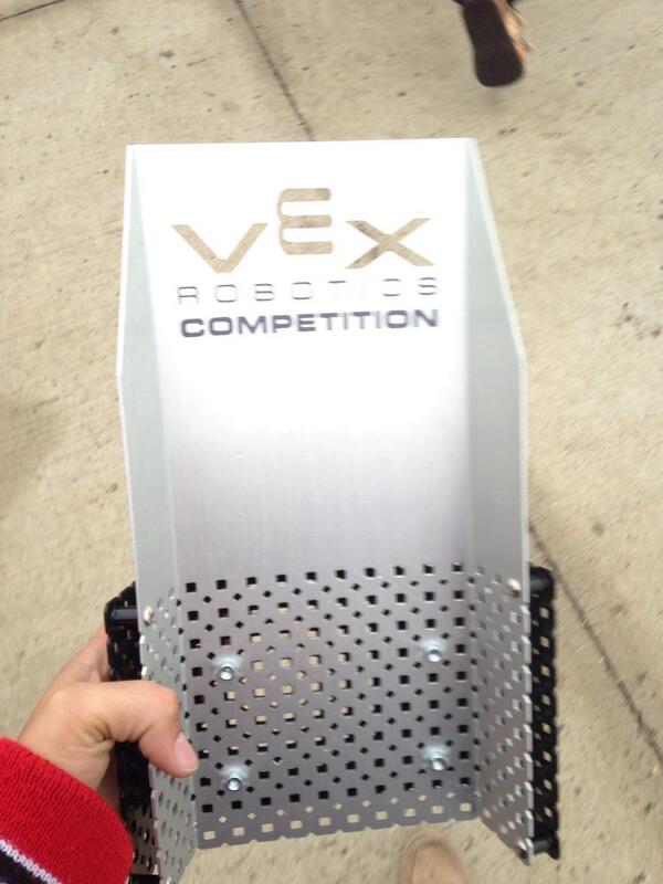 TayTay_Butler's tweet image. The Butler with the win!!#VexRoboticsCompetition