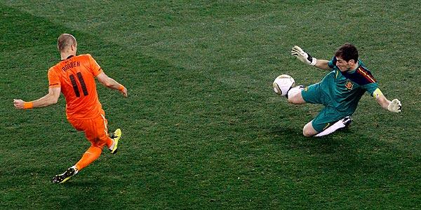teledeporte's tweet photo. La renovación de Holanda, la robustez de Chile y la debilidad de Australia:
http://t.co/d4bwlny0qU
#Brasil2014 http://t.co/5ILNs7uYBe