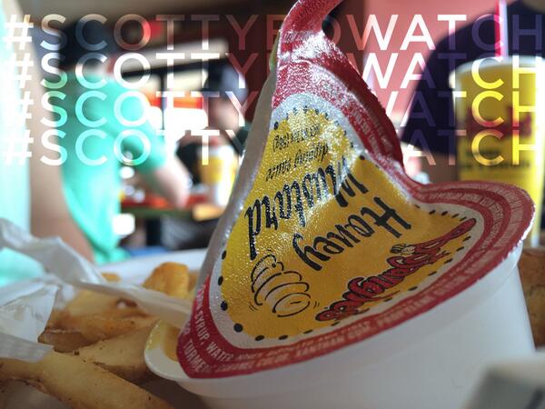 ScottyBoWatch's tweet photo. No Scotty today. Maybe next time... #ScottyBOwatch @ScottyMcCreery @Bojangles1977 http://t.co/KXgPyT8PEx