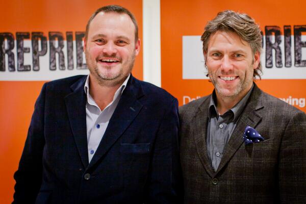 Reprieve's tweet photo. Others who very kindly hosted quiz teams on the night included @ajhmurray &amp; @JohnBishop100 http://t.co/MiSUqD1eC8
