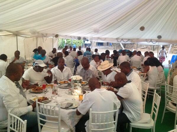 Let us wine and dine like kings of old! #ChristmasStaffParty <a href="/21son/">21son</a> <a href="/GabsCentral/">♡︎liv</a> <a href="/PantsolaLaTeng/">#DrPantsola</a> <a href="/jaybass32/">Philip Anokye</a>