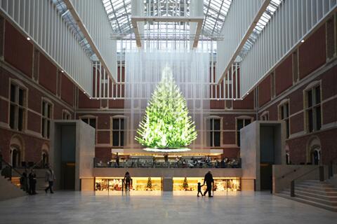 liekelamb's tweet photo. Must see! Largest #holographic projection of classic #Xmas tree @Rijksmuseum #Amsterdam => http://t.co/3m0NeuOjpF