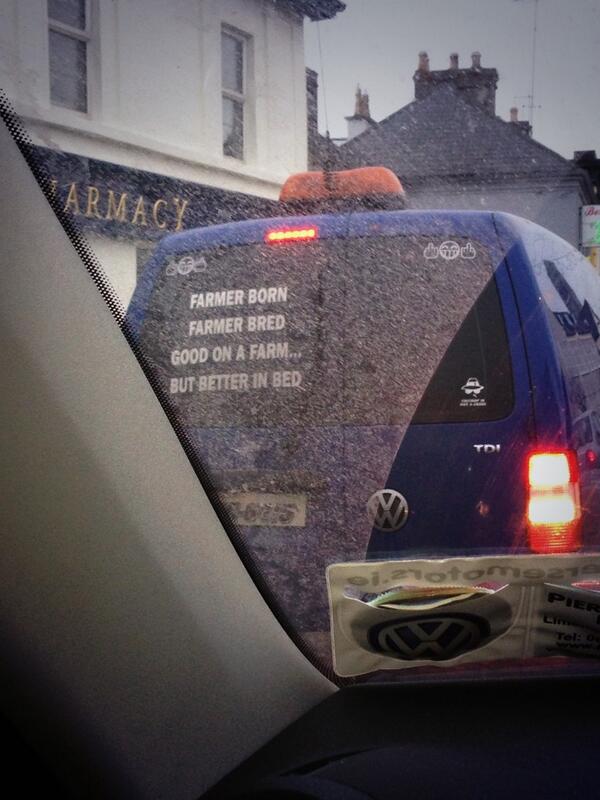 JustcallmeSas's tweet photo. Only in Ireland would this be acceptable! #irishandproud @OnlyInIreland http://t.co/jlO4IiuITE