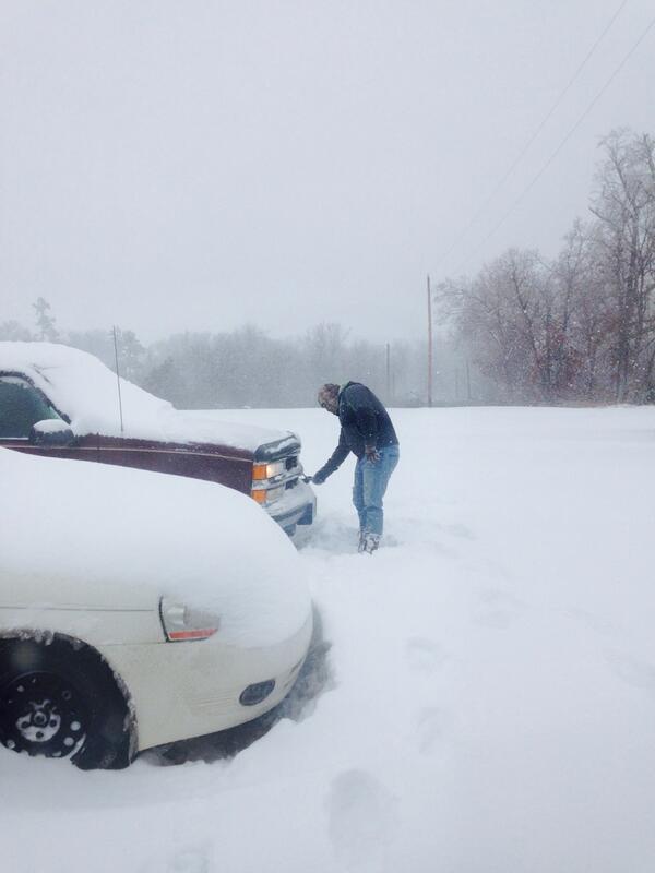 Ash_Adkins's tweet photo. My husband, ladies and gents! #somuchsnow❄️❄️⛄️ http://t.co/7bitWvbFlk